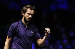 开云APP-包含欧洲网球队强势意大利网球队，梅德韦杰夫爆发神勇的词条