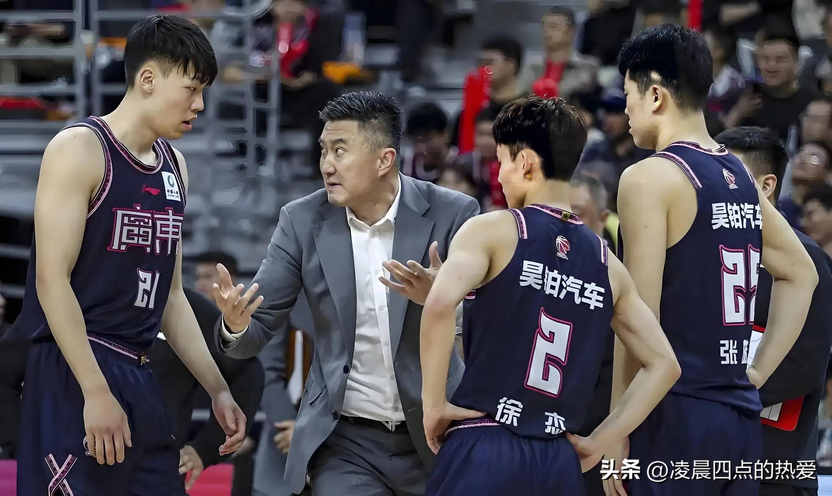 宁夏男篮在比赛中克服困难，赢得比赛