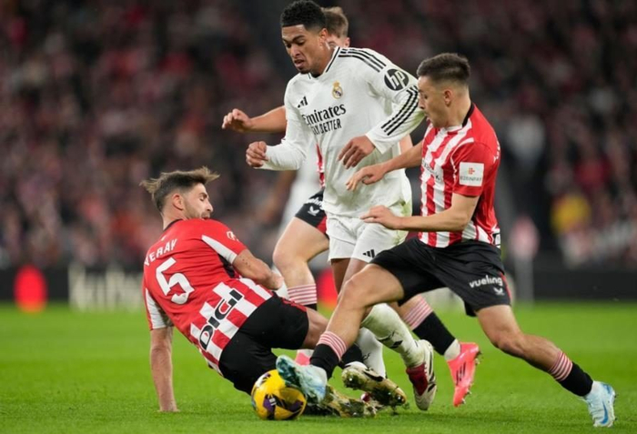 皇马主场战胜毕尔巴鄂,继续保持联赛领先地位 皇马主场战胜毕尔巴鄂,继续保持联赛领先地位