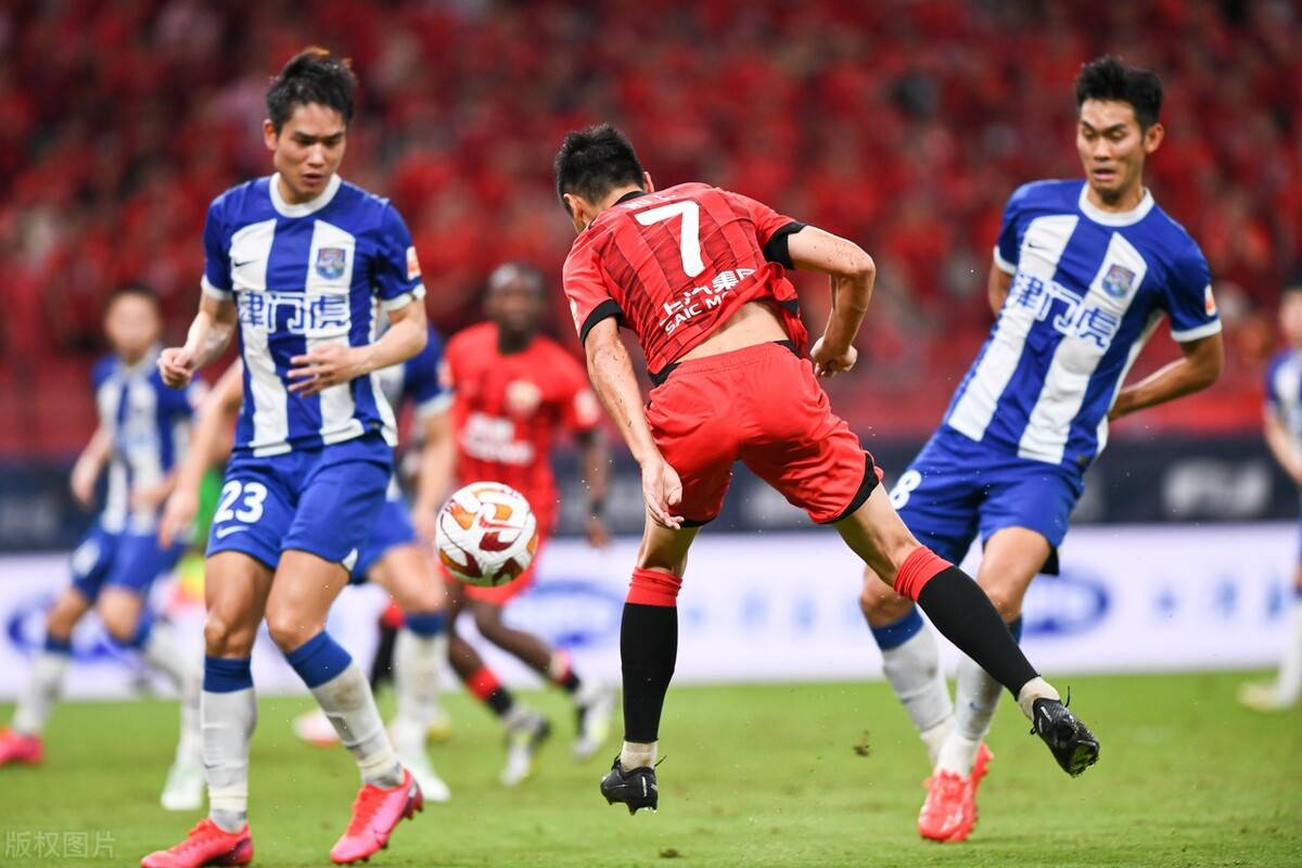 上海海港征战重庆队今晚6点正式开战 上海海港征战重庆队今晚6点正式开战