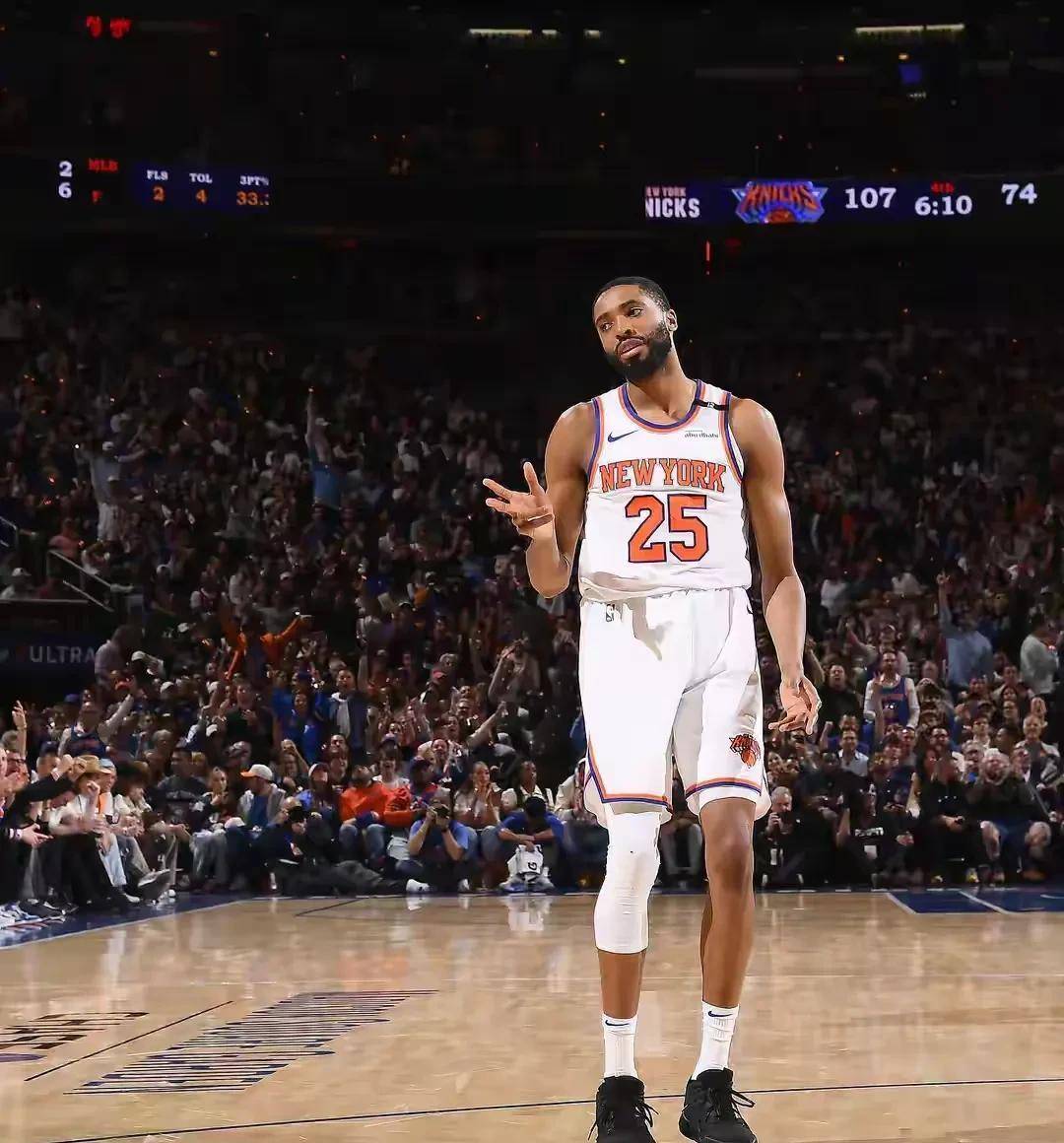 包含猛龙主场大胜尼克斯,继续领跑东部的词条 包含猛龙主场大胜尼克斯,继续领跑东部的词条