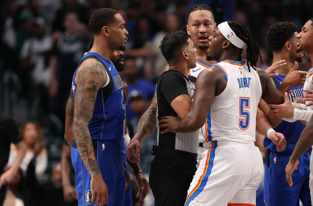 独行侠不敌雷霆,战绩继续下滑 独行侠不敌雷霆,战绩继续下滑