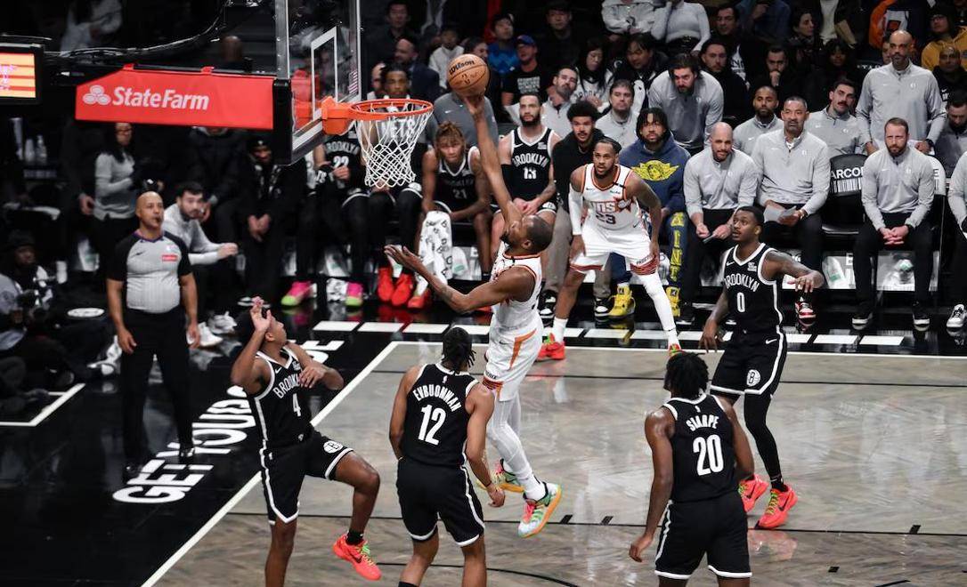 篮网主场击败凯尔特人,系列赛2-1领先 篮网主场击败凯尔特人,系列赛2-1领先